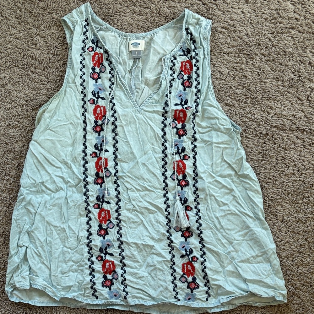 Embroidered Mint Sleeveless V-Neck Tank Top